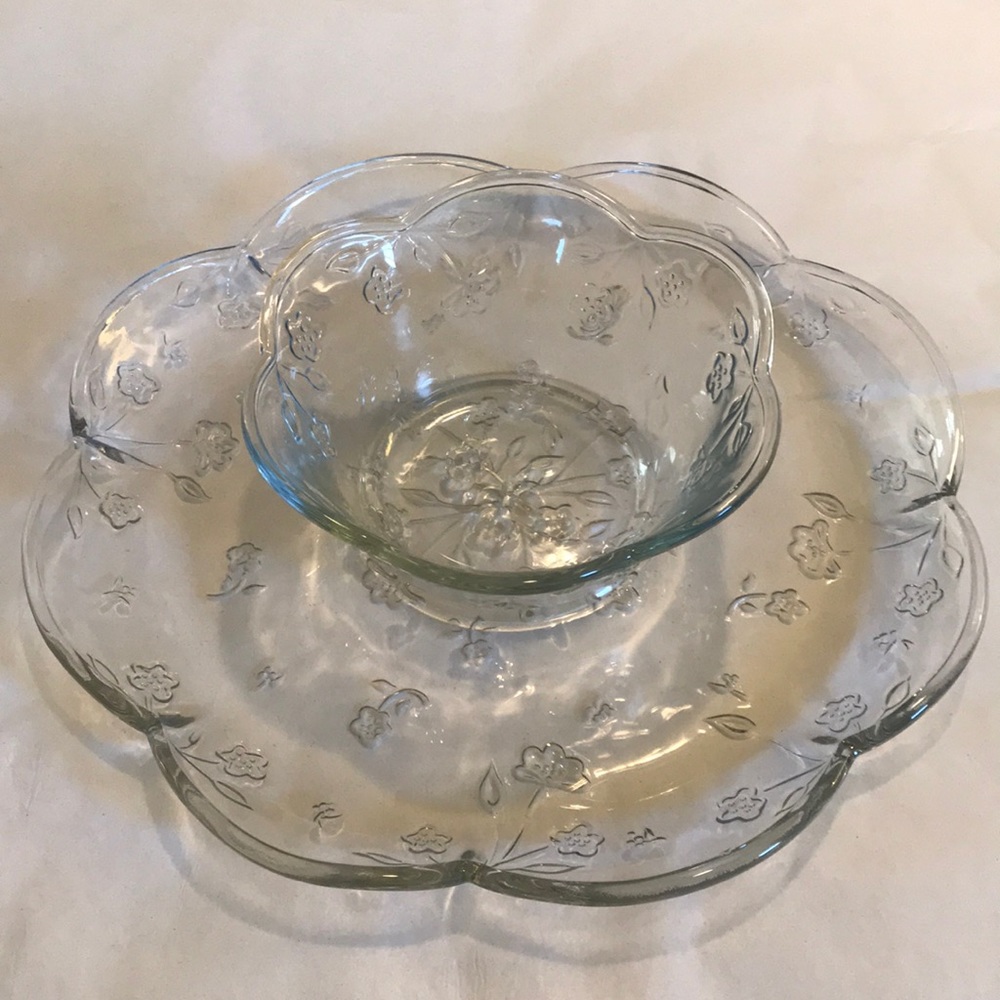 2 Piece Chip and Dip Floral Glass